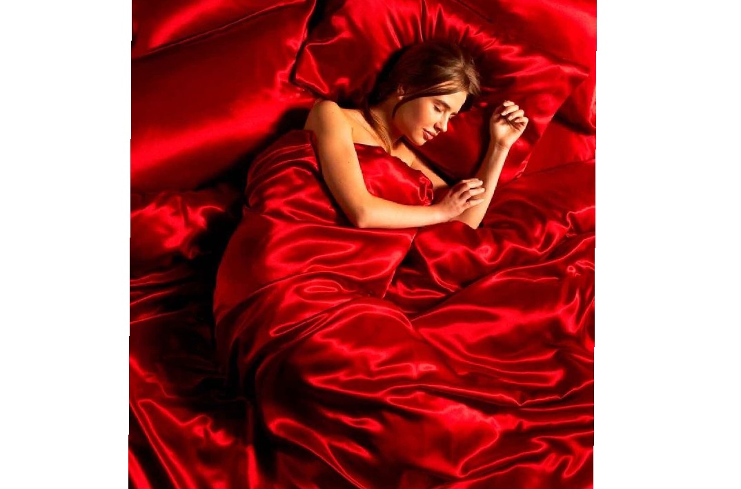 Червено спално бельо 