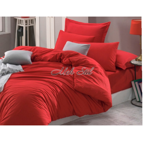 Едноцветно спално бельо в червено